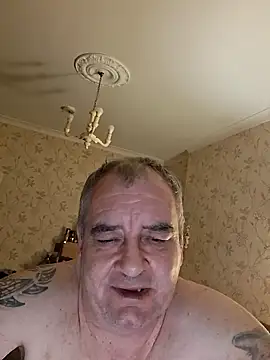 cairdy1888's cam snapshot