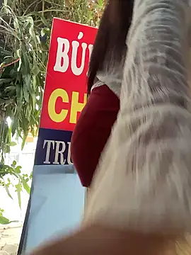 Clara8899 live sex cam