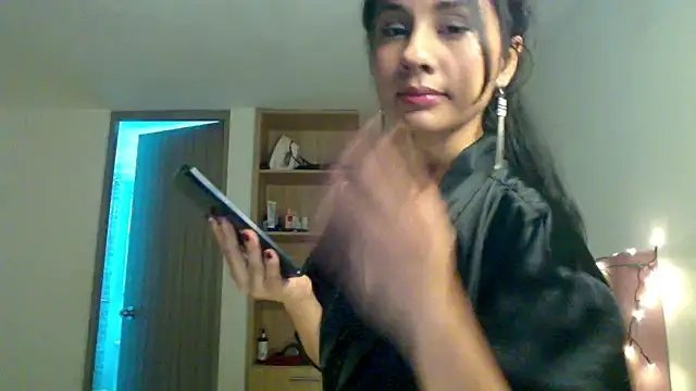 SelinaCatt_ live sex cam