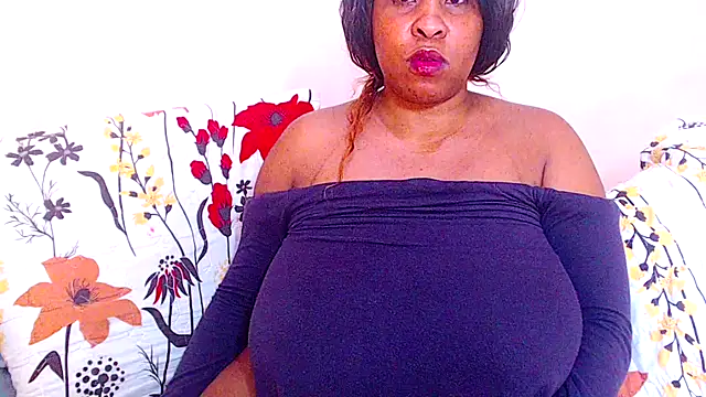 Ebonylovelyx live sex cam