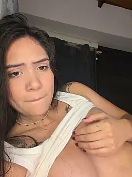 liahouses's cam snapshot