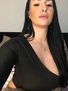 Mia-Bremer live sex cam