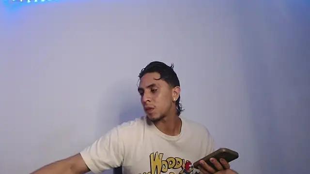 Monkey_uchiha777 live sex cam