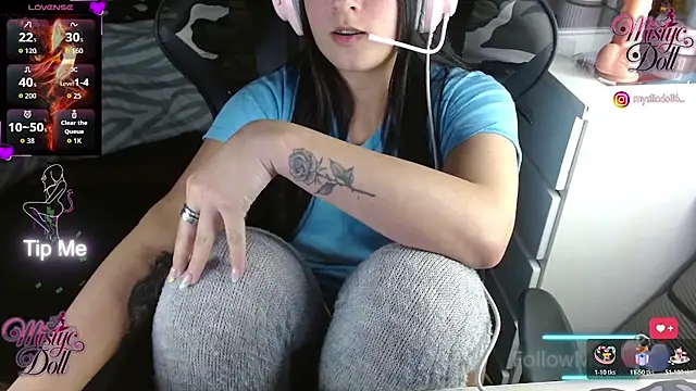 Mysticdooll69 live sex cam