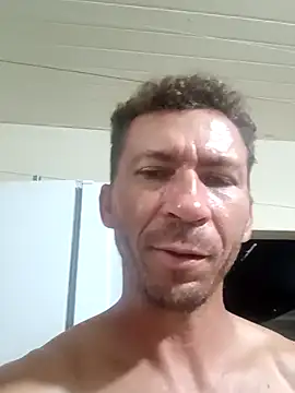 RobertoLuiz84 live sex cam