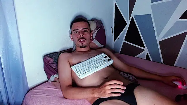 andyyboy live sex cam