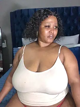 SultryBusty's cam snapshot