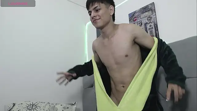 Loganjhonson19 live sex cam