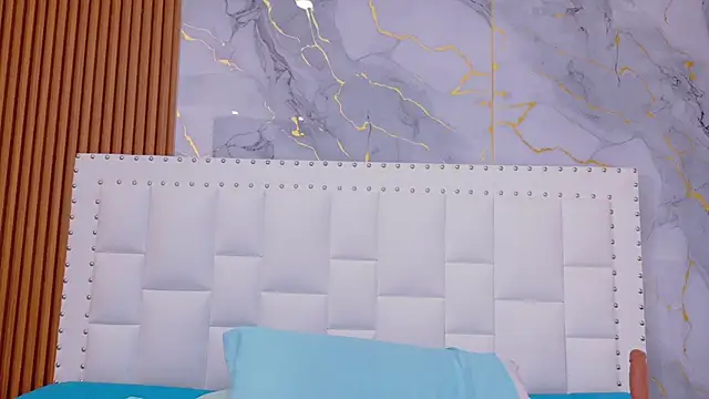 naughty_ebonyy's cam snapshot