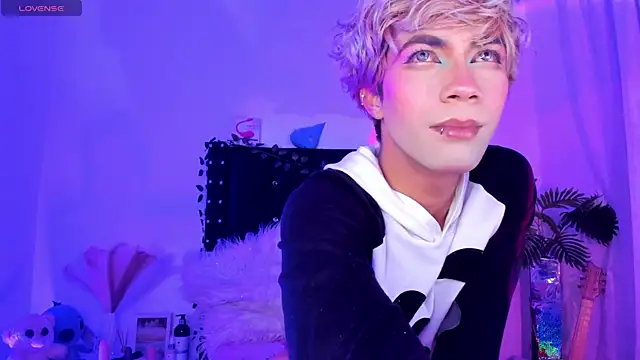 Cooperrosscute233 live sex cam