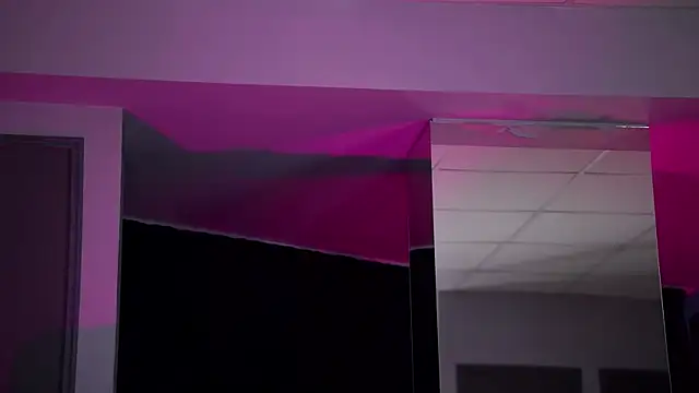 LalaRoze live sex cam