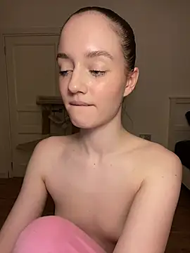 malyshhka's cam snapshot