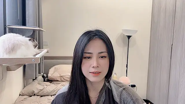 BabyOneDaily's cam snapshot