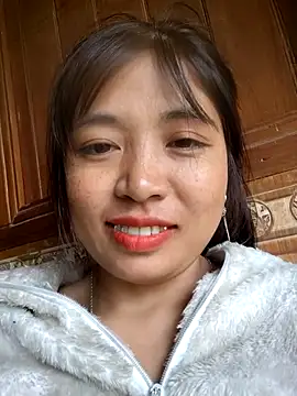 miumiu_sexy2x's cam snapshot