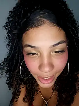 CurlyBitch's cam snapshot