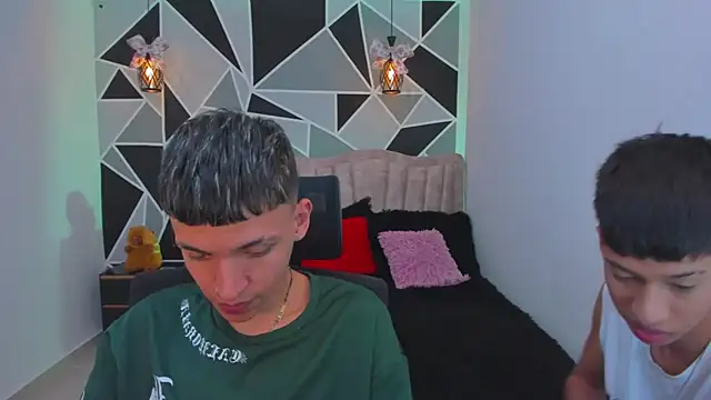 Juan_Nd_Steven live sex cam