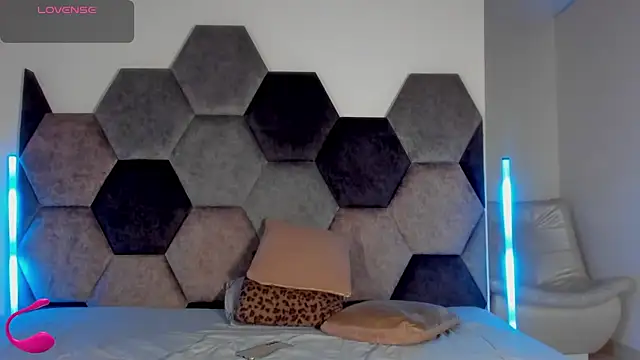 Latrellx7 live sex cam