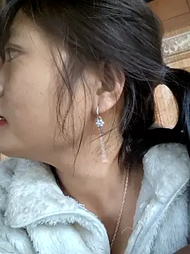 miumiu_sexy2x's cam snapshot