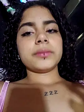 Spicy_Nesss live sex cam