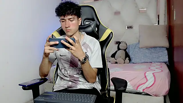 johnny_cagee live sex cam