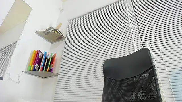 IviMiller@xh live sex cam