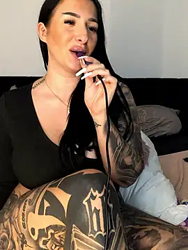 Mia-Bremer live sex cam