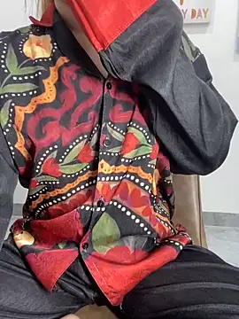 Almira6868 live sex cam