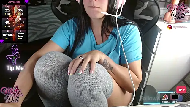 Mysticdooll69 live sex cam