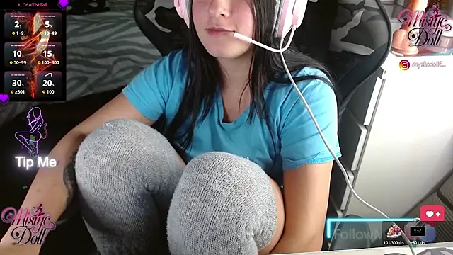 Mysticdooll69's cam snapshot