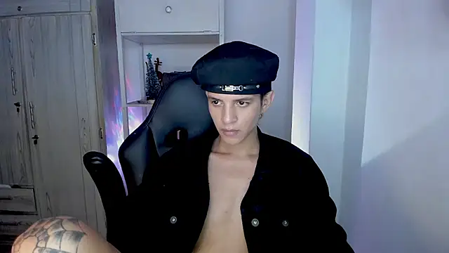 tylernova live sex cam