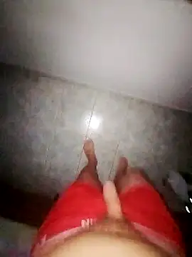 013boyy's cam snapshot