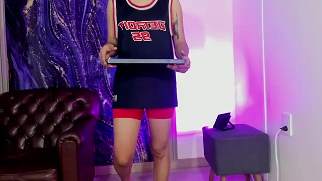 ale_clark's cam snapshot