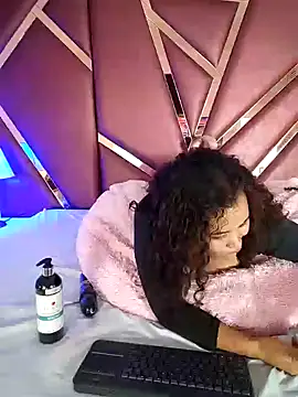 Camerondarkness's cam snapshot