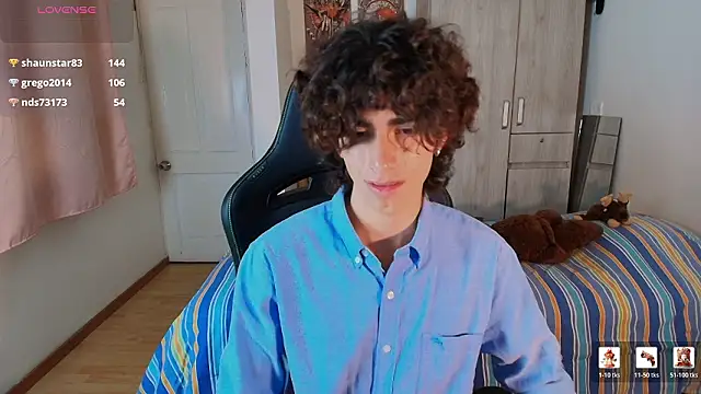 Nude_Boy18 live sex cam