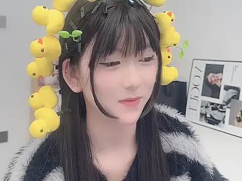 lnua-lnua's cam snapshot