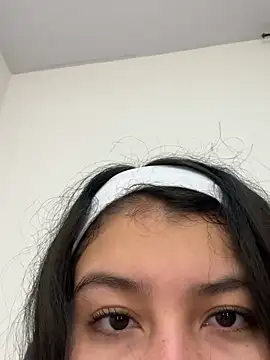 evelyn_1702's cam snapshot