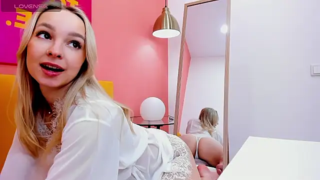 DaisyMellifluous's cam snapshot