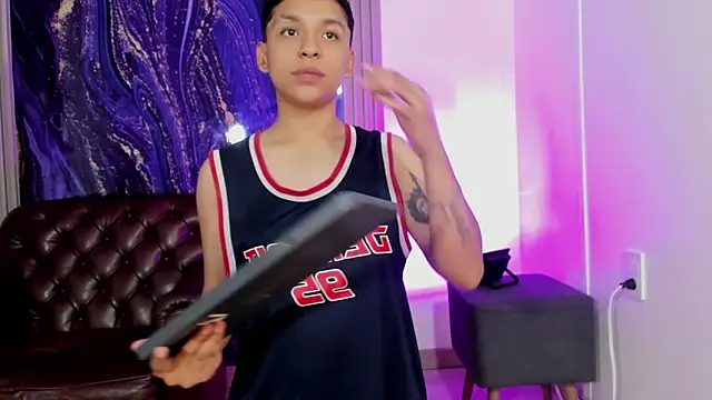 ale_clark's cam snapshot