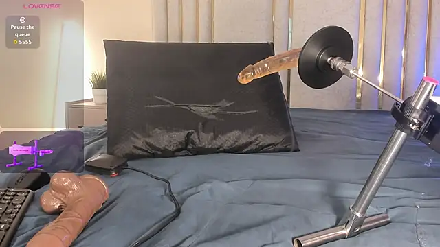 Meeganfoox's cam snapshot