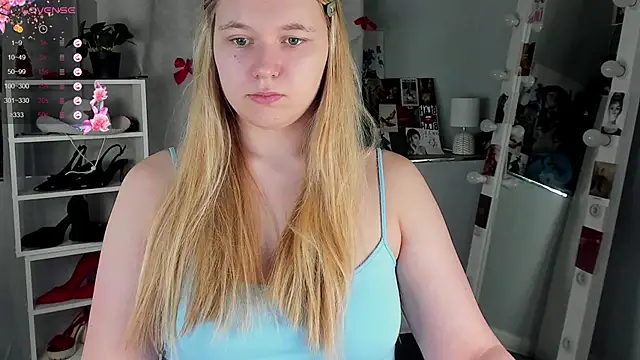 Rebecca_Kelly's cam snapshot