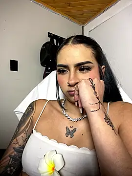 Hilary_pinkk live sex cam