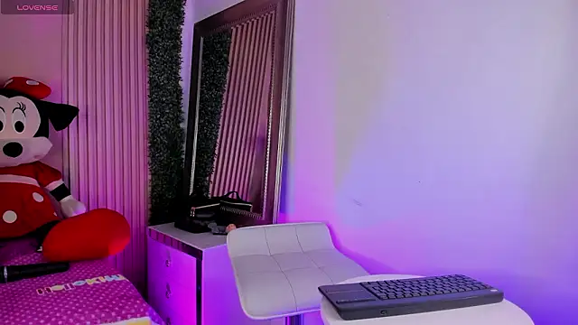 Sofi_cutiee live sex cam