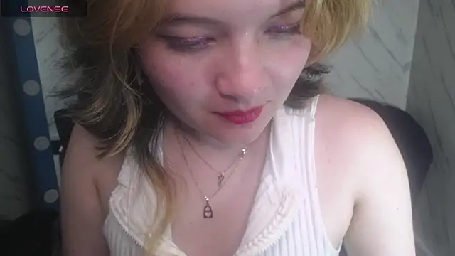 Nezuko_v's cam snapshot