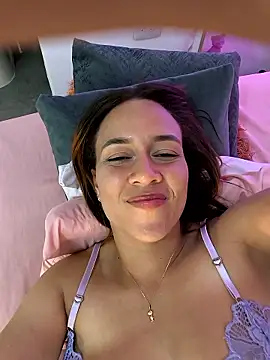 Nanybaker95 live sex cam