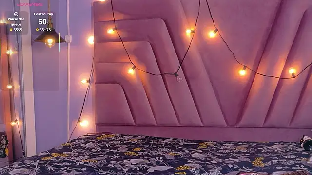 littleebonymommy live sex cam