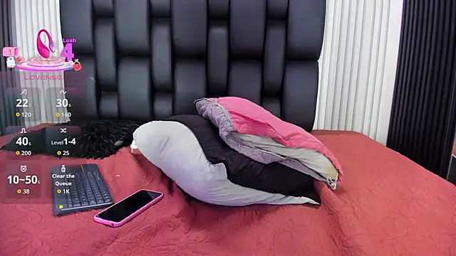 PamelaAnderson_2 live sex cam