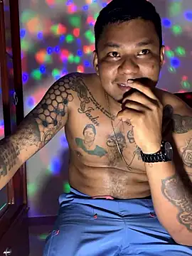 Saipuer31 live sex cam