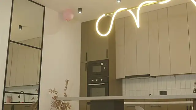 whisper_of_love's cam snapshot