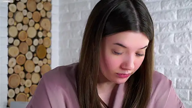 LowOncoming live sex cam