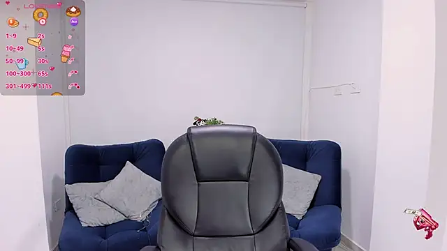 emilly_smith_1's cam snapshot